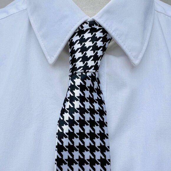 EUC Umo Lorenzo Italy Black & White Houndstooth Checked Skinny Necktie 57.75"x2" - Picture 2 of 15
